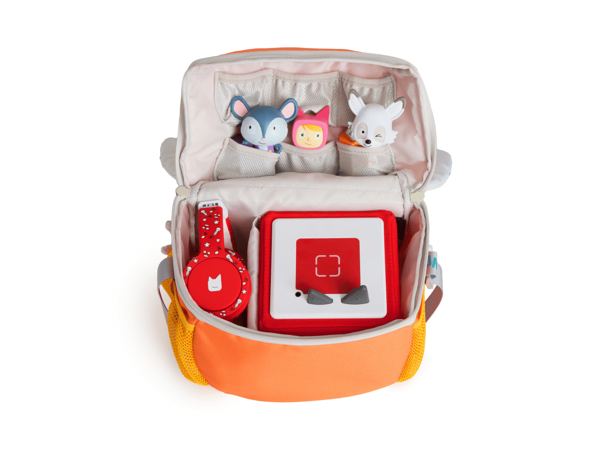 open view with tonies and toniebox inside of Lalalinos Toniebox Character Bag - Akio
