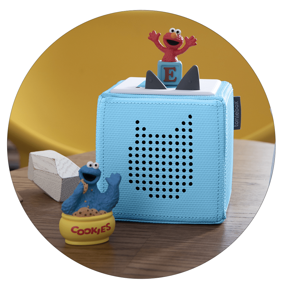 Elmo and Cookie Monster Tonies with Blue Toniebox