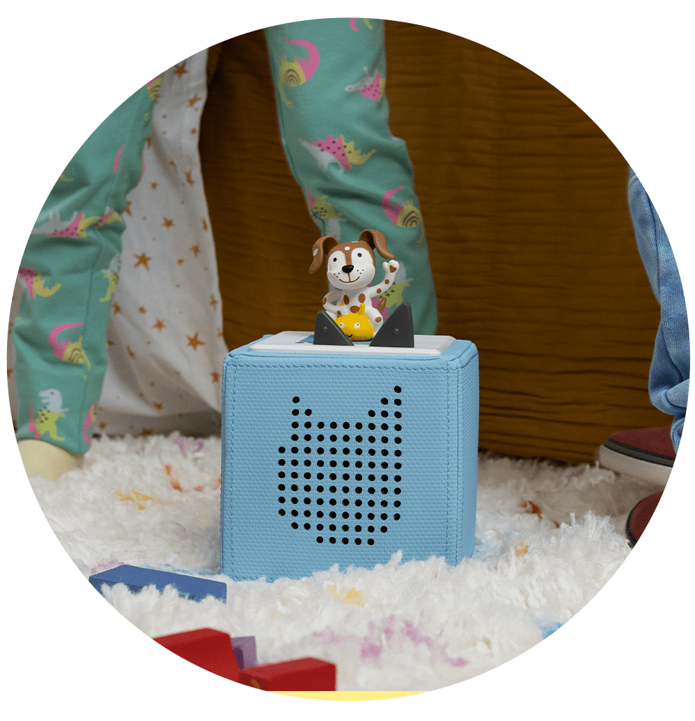 Blue Toniebox with Spanish Playtime Songs Tonie