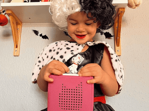 Child Playing With Disney 101 Dalmatians Tonie