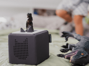 Child Playing With National Geographic Kids: Dinosaur Tonie