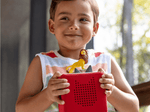 Child Playing With El Rey Leon Audio Figurine And Toniebox 2