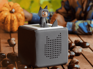 Child Playing With Gray With Medium Hue Creative-Tonie