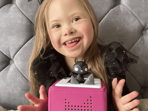 Child Playing With Favorite Children'S Songs: Halloween & Spooky Songs Tonie