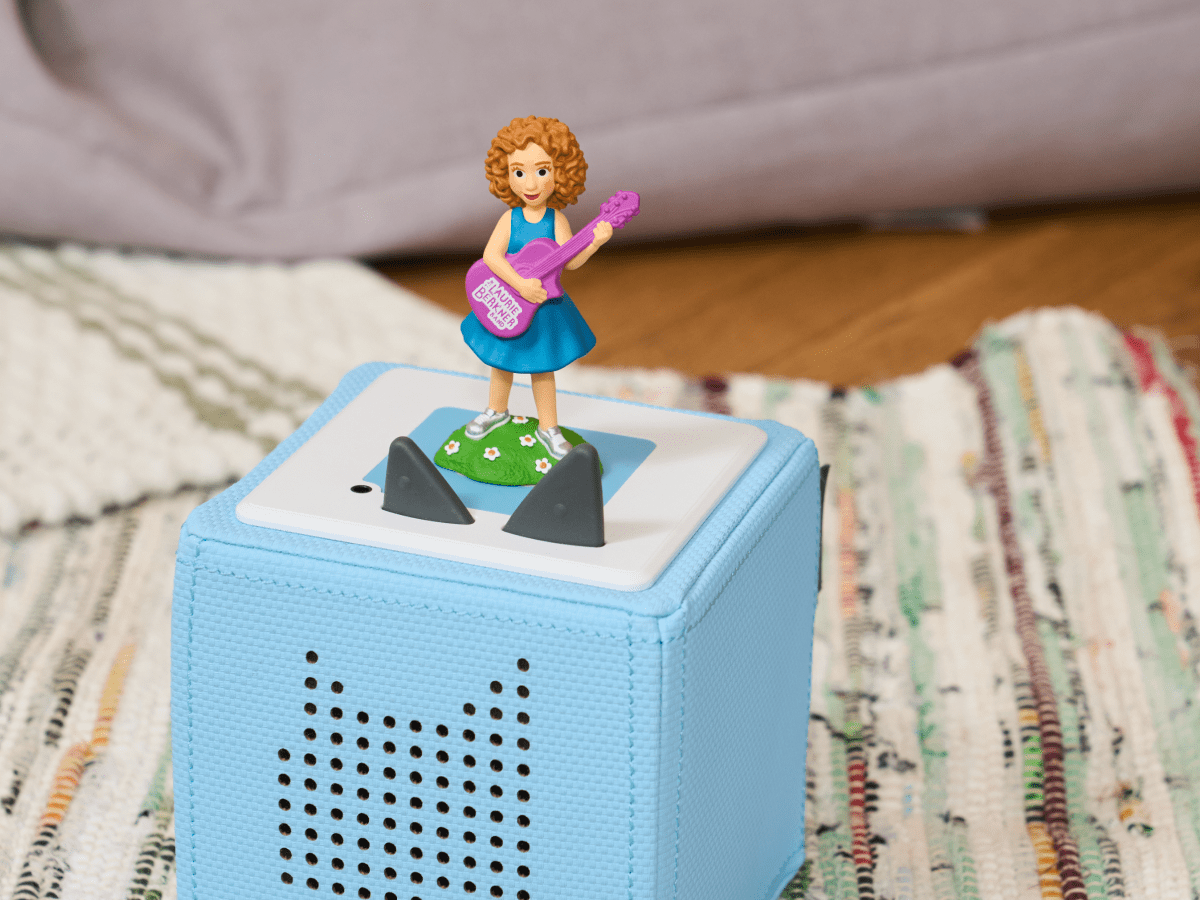 Child Playing With Laurie Berkner 2 Tonie