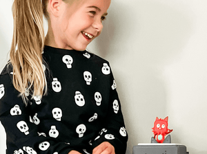 Child Playing With Monster Creative-Tonie