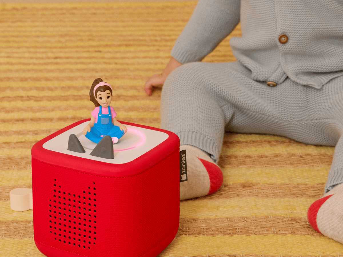 Child Playing With Toniebox 2 Starter Set With Ms. Rachel Tonie