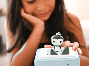 Child Playing With Octonauts: Peso Tonie