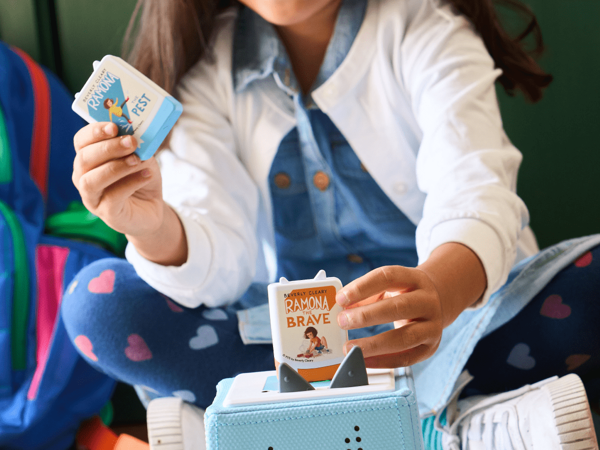 Child Playing With Ramona Audiobook Tonies Audio Figurine And Toniebox 2