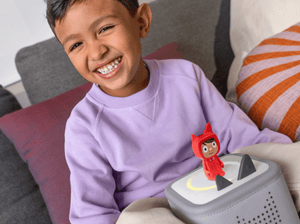 Child Playing With Red With Medium Hue Creative-Tonie