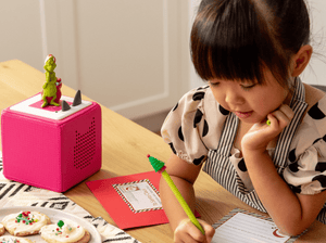 Child Playing With Dr. Seuss: How The Grinch Stole Christmas! Tonie