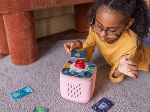Kids Playing With A Red Toniebox 2 And The Quizzles Animals Tonieplay