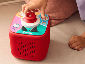 Child Playing With Lalalinos: Your Day In Bumbaloo - Tonieplay Game And Tonieplay Controller