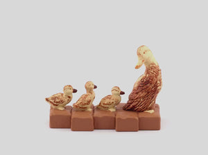 Make Way for Ducklings | 360 rotation image